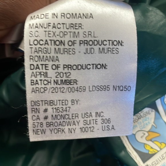 COPY - Girls moncler coat size 8 - Picture 6 of 12